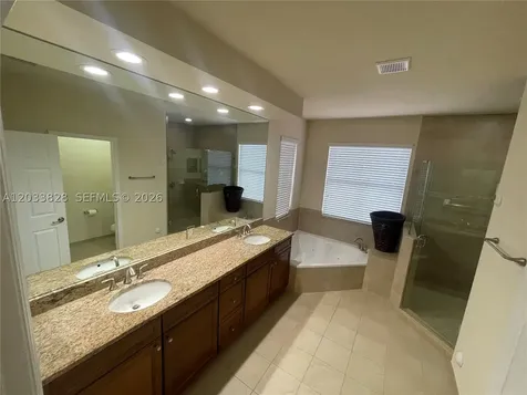 8858 NW 101st Place Doral FL 33178