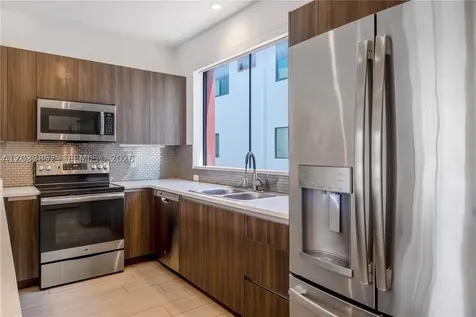 113 NE 6 Fort Lauderdale FL 33304