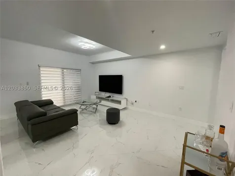 10885 NW 89th Terrace Doral FL 33178