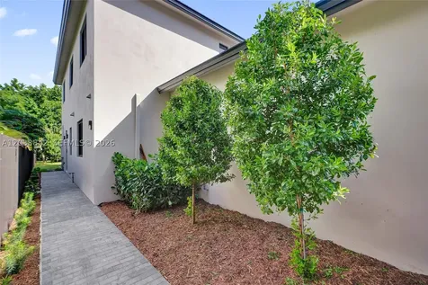119 NE 118th Street Miami FL 33161