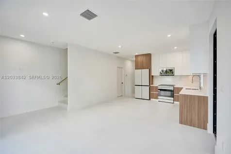 119 NE 118th Street Miami FL 33161