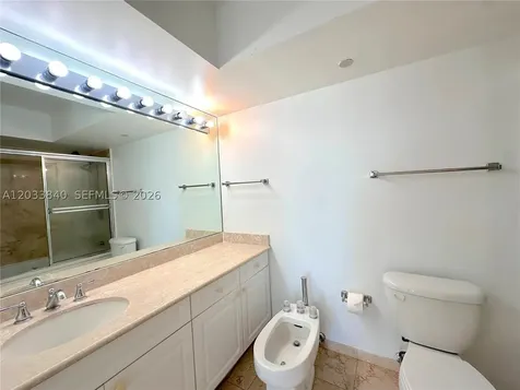 5900 Collins Avenue Miami Beach FL 33140