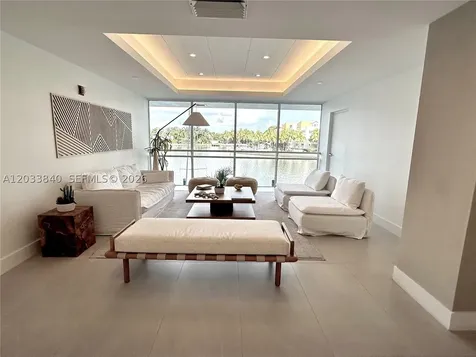5900 Collins Avenue Miami Beach FL 33140