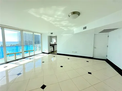 5900 Collins Avenue Miami Beach FL 33140