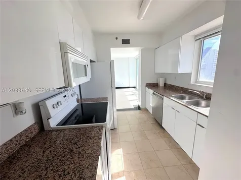 5900 Collins Avenue Miami Beach FL 33140