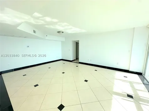 5900 Collins Avenue Miami Beach FL 33140