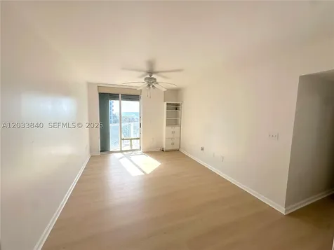 5900 Collins Avenue Miami Beach FL 33140