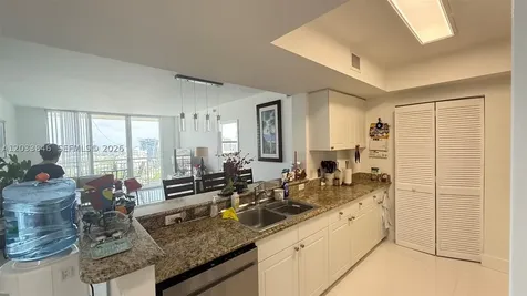 19501 W Country Club Drive Aventura FL 33180