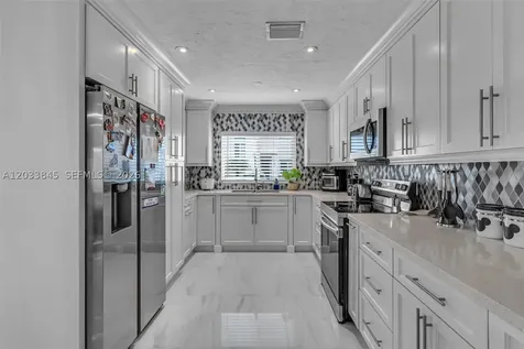 979 NW 126th Path Miami FL 33182