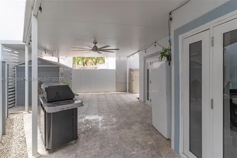 979 NW 126th Path Miami FL 33182