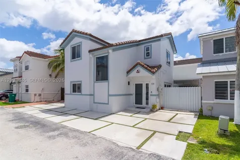 979 NW 126th Path Miami FL 33182