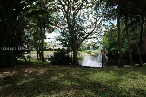 771 N Pine Island Road Plantation FL 33324