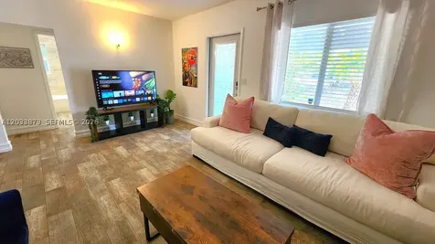 11 NW 47th Terrace Miami FL 33127