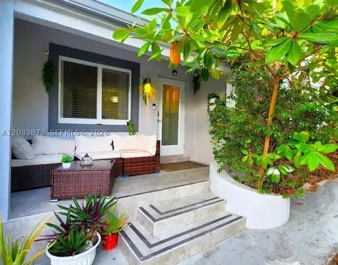 11 NW 47th Terrace Miami FL 33127