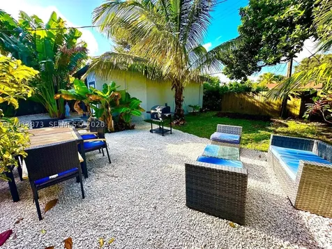 11 NW 47th Terrace Miami FL 33127