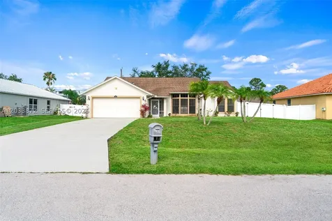 3561 SW Carmody Street Port St. Lucie FL 34953