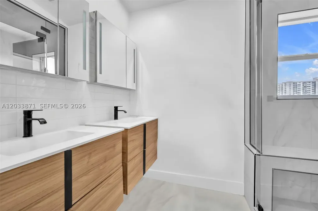 5080 SW 34th Terrace Hollywood FL 33312