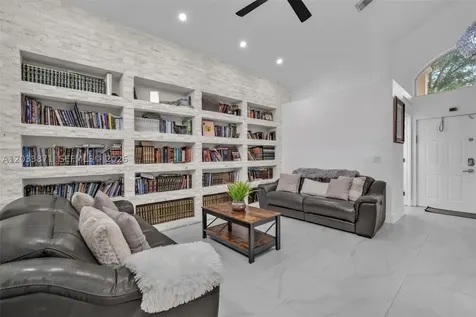 5080 SW 34th Terrace Hollywood FL 33312