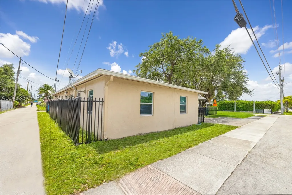 2247 Simms Street Hollywood FL 33020