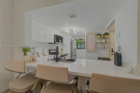 10227 NW 9th St Circle Miami FL 33172