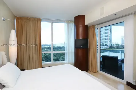 100 S Pointe Drive Miami Beach FL 33139
