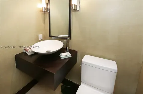 100 S Pointe Drive Miami Beach FL 33139