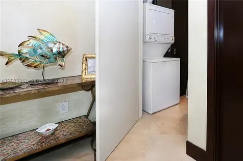 100 S Pointe Drive Miami Beach FL 33139