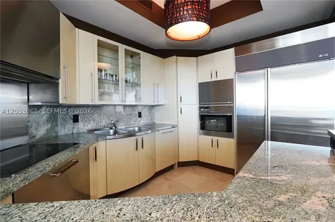 100 S Pointe Drive Miami Beach FL 33139