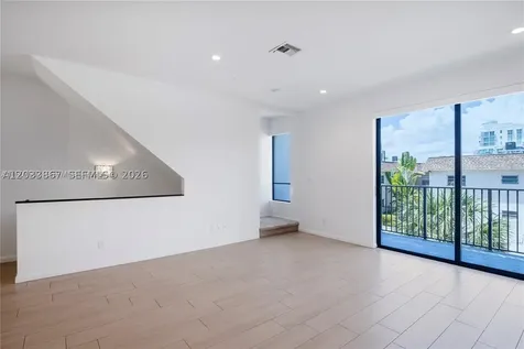 113 NE 6 Fort Lauderdale FL 33304