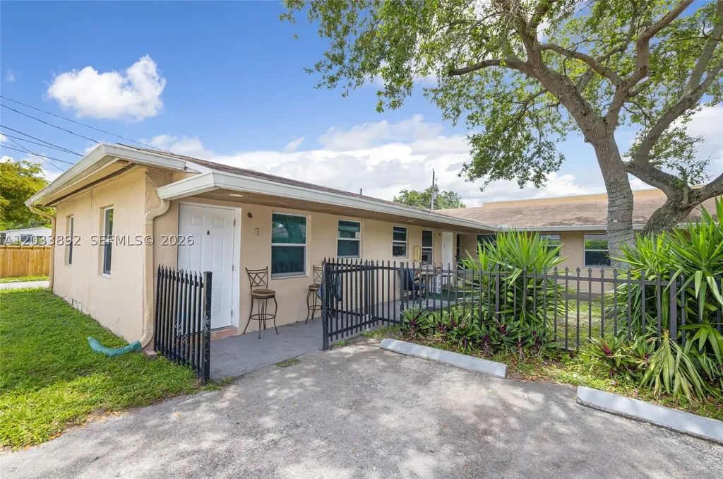 2247 Simms Street Hollywood FL 33020