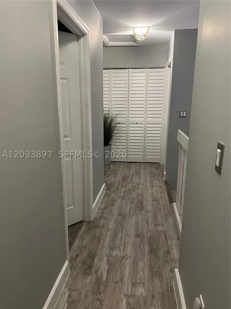 1140 Cliffrose Street Hollywood FL 33019