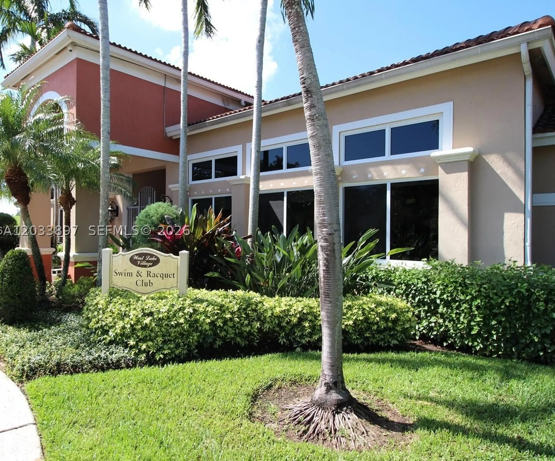 1140 Cliffrose Street Hollywood FL 33019