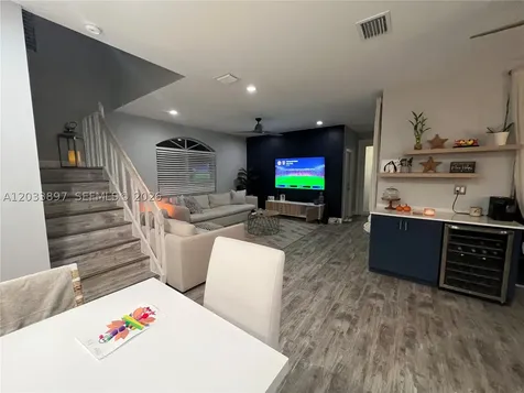 1140 Cliffrose Street Hollywood FL 33019