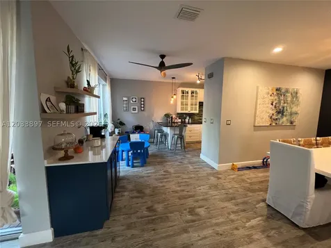1140 Cliffrose Street Hollywood FL 33019