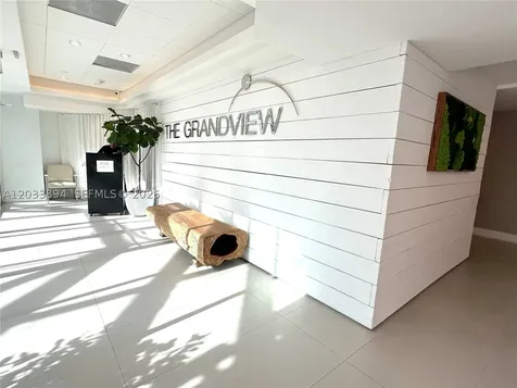 5900 Collins Avenue Miami Beach FL 33140
