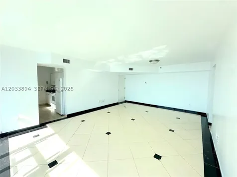 5900 Collins Avenue Miami Beach FL 33140