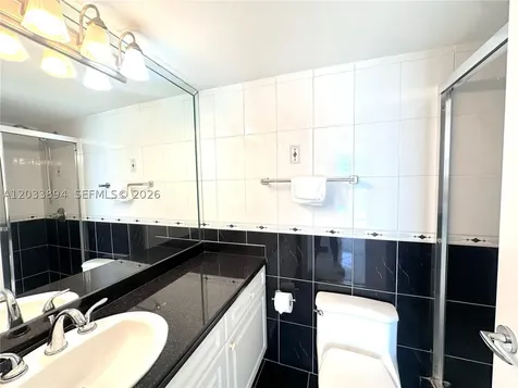 5900 Collins Avenue Miami Beach FL 33140