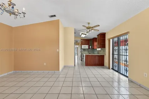 983 W 42nd Place Hialeah FL 33012
