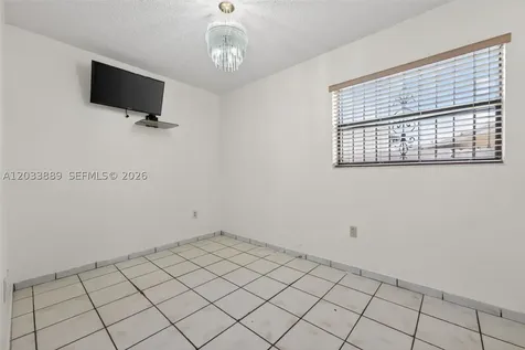 983 W 42nd Place Hialeah FL 33012