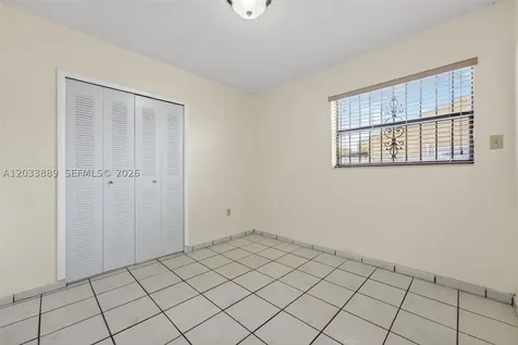 983 W 42nd Place Hialeah FL 33012