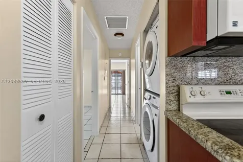 983 W 42nd Place Hialeah FL 33012
