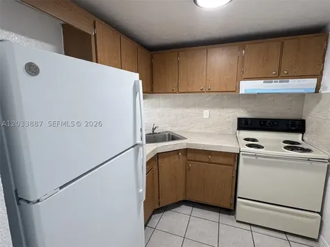 4550 NW 9th Street Miami FL 33126