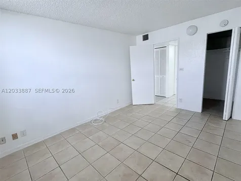 4550 NW 9th Street Miami FL 33126