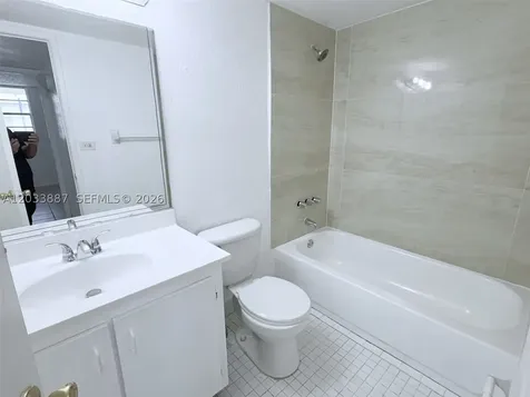 4550 NW 9th Street Miami FL 33126