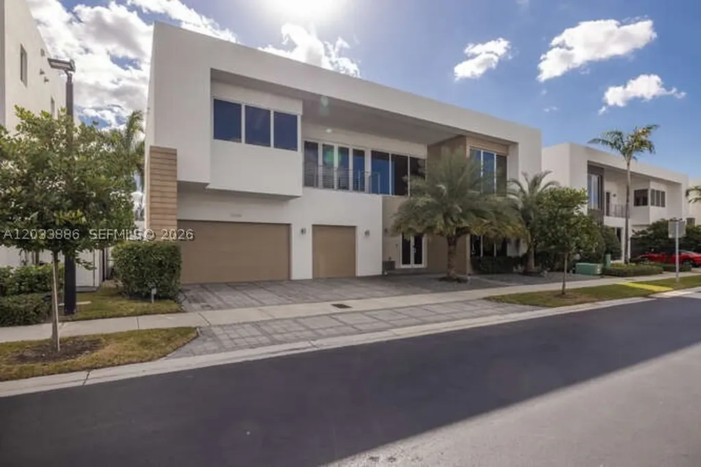 10250 NW 75th Terrace Doral FL 33178