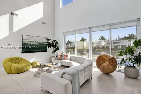 10250 NW 75th Terrace Doral FL 33178