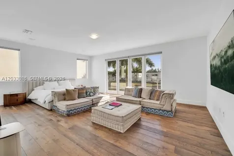 10250 NW 75th Terrace Doral FL 33178