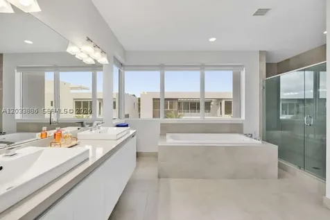 10250 NW 75th Terrace Doral FL 33178
