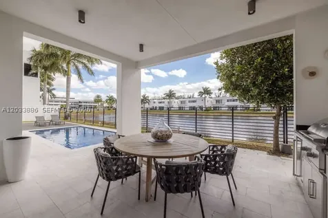 10250 NW 75th Terrace Doral FL 33178