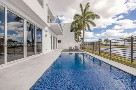 10250 NW 75th Terrace Doral FL 33178